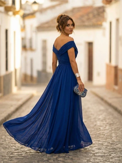 Ava | Maxi Dress with V-Neck and Ruched Waist